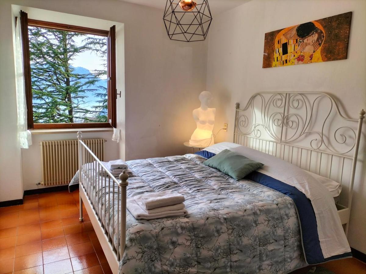 Rustica Sul Lago Tenno Primo Piano Luaran gambar