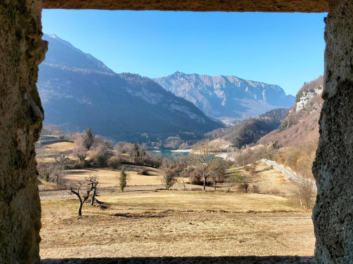 Rustica Sul Lago Tenno Primo Piano Luaran gambar