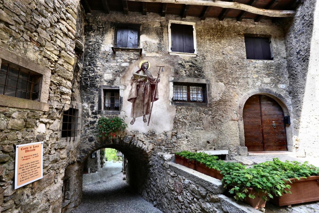 Rustica Sul Lago Tenno Primo Piano Luaran gambar